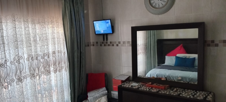 5 Bedroom Property for Sale in Mdantsane Nu 17 Eastern Cape